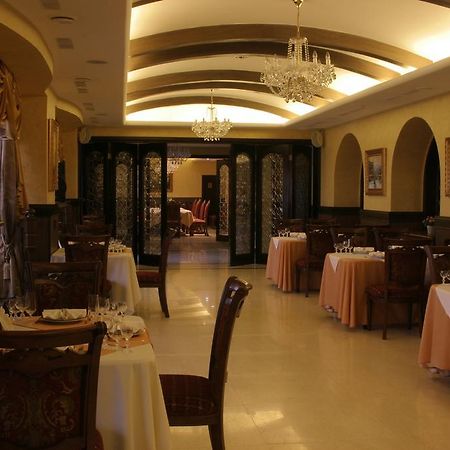 Merey Hotel Karagandy Extérieur photo