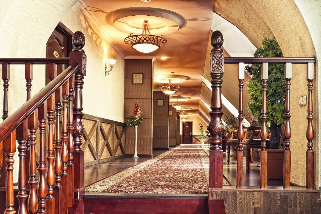 Merey Hotel Karagandy Extérieur photo